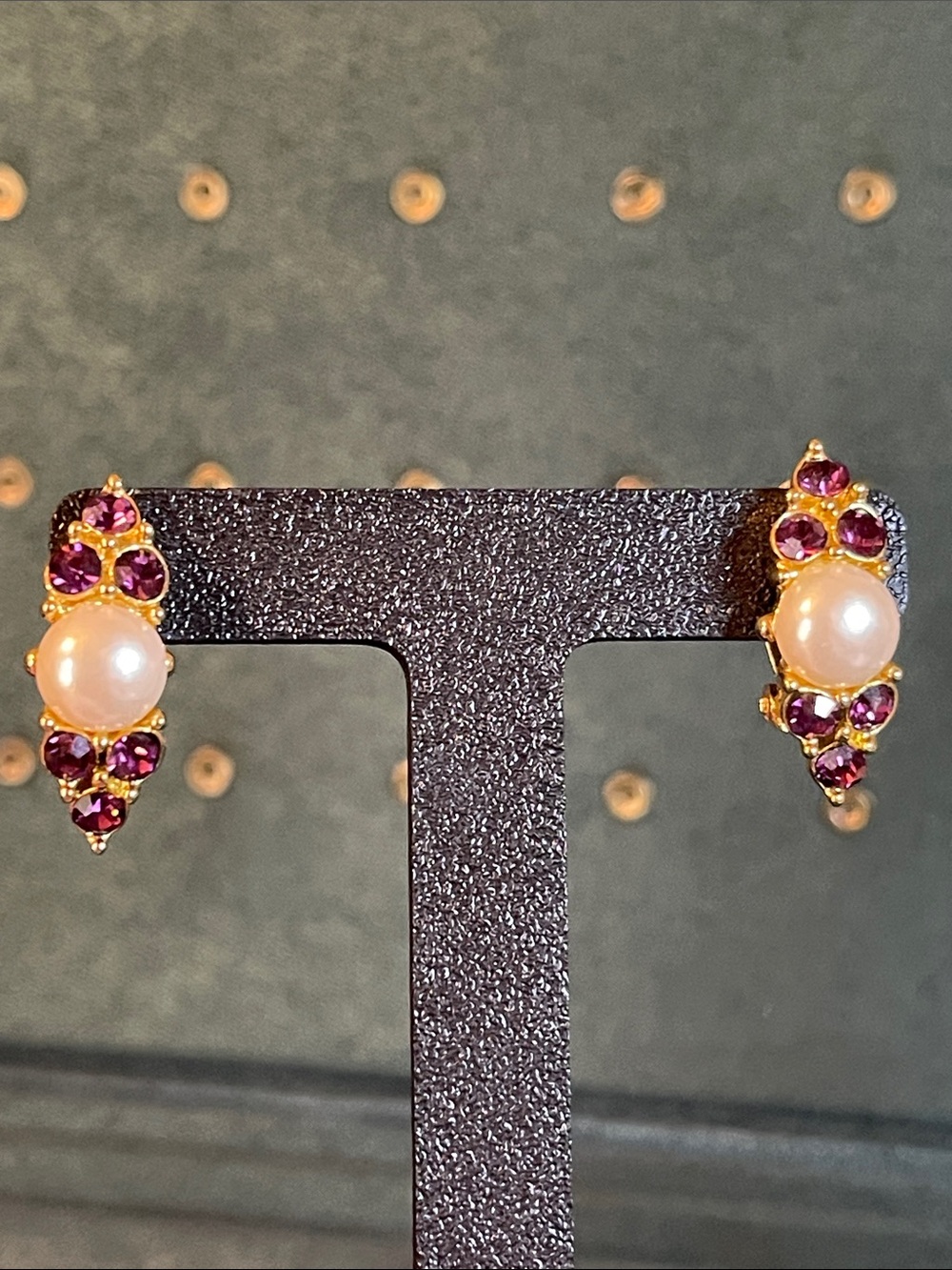 Vintage Givenchy Faux Pearl & Purple Rhinestone Clip On Earrings - Picture 8 of 10